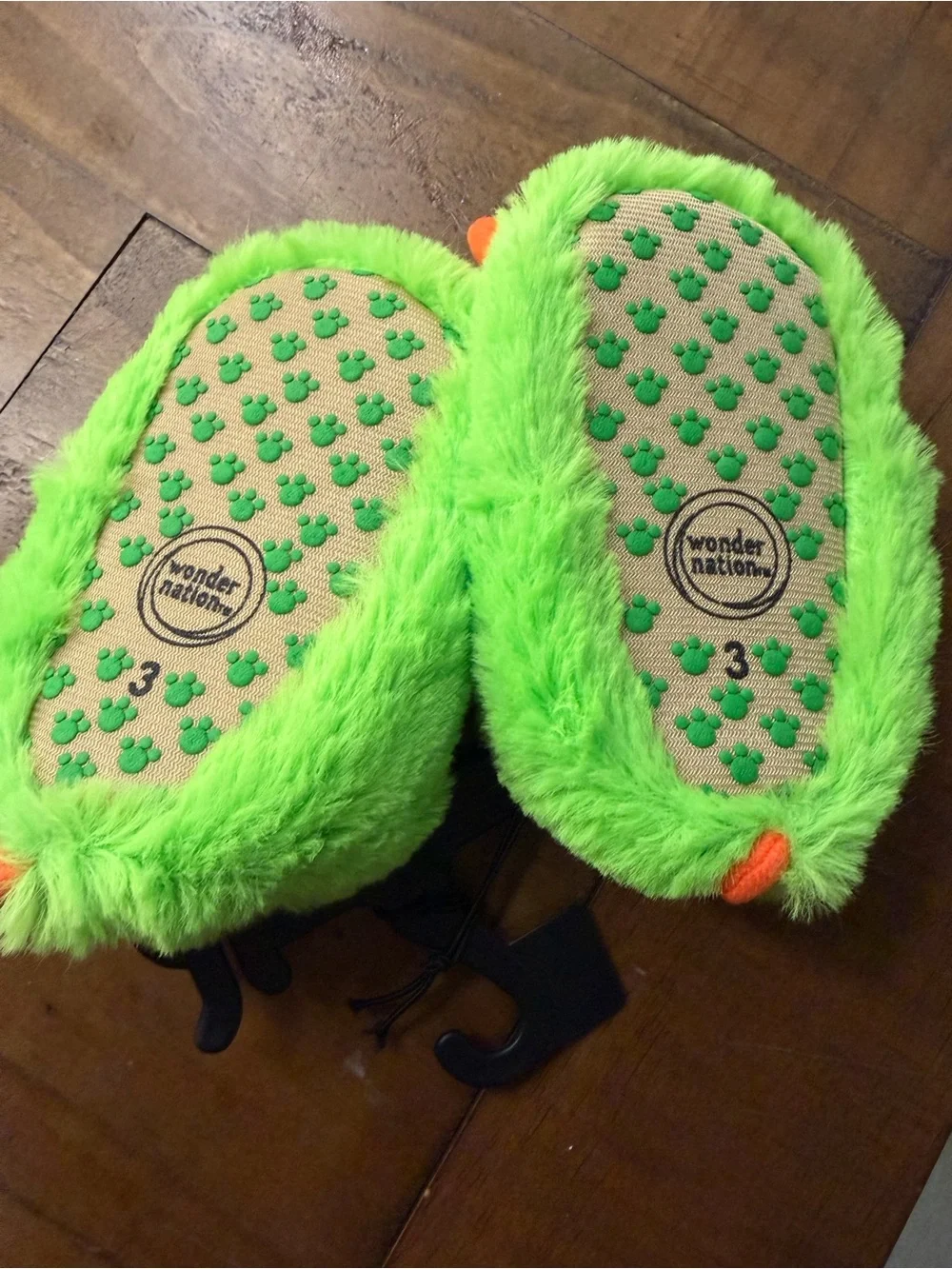 Wonder nation green fuzzy monster baby toddler slippers new size 3